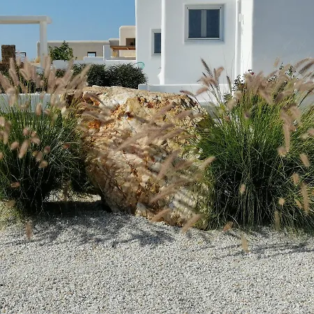 אכסניה Xerolithos Natural Living