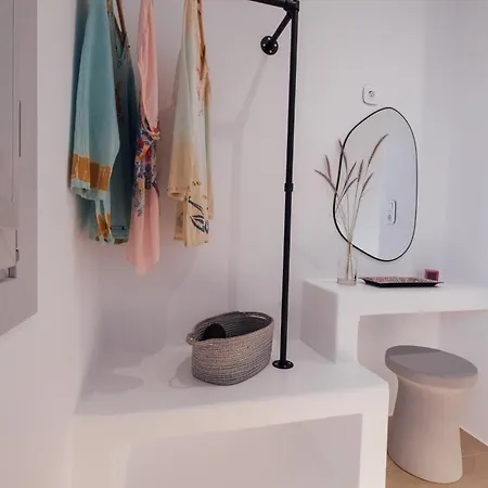 Xerolithos Natural Living אכסניה *