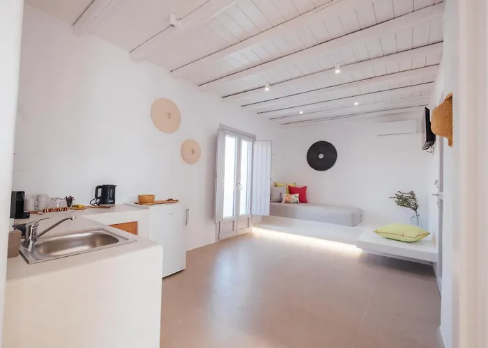 Xerolithos Natural Living Orman Evi *