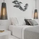 Xerolithos Natural Living אכסניה