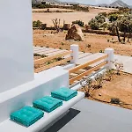 Lodge Xerolithos Natural Living Κάτω Σαγκρί