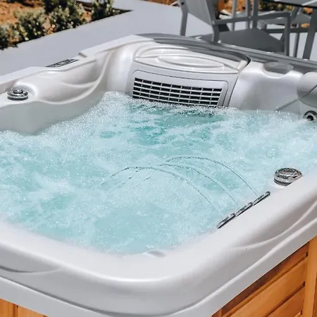 Xerolithos Natural Living Hytte