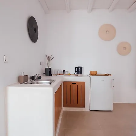 Xerolithos Natural Living Kato Sangrion