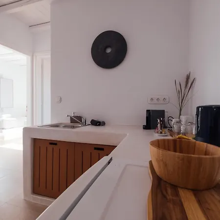 Xerolithos Natural Living Kato Sangrion