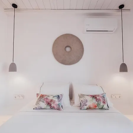 Xerolithos Natural Living Hytte