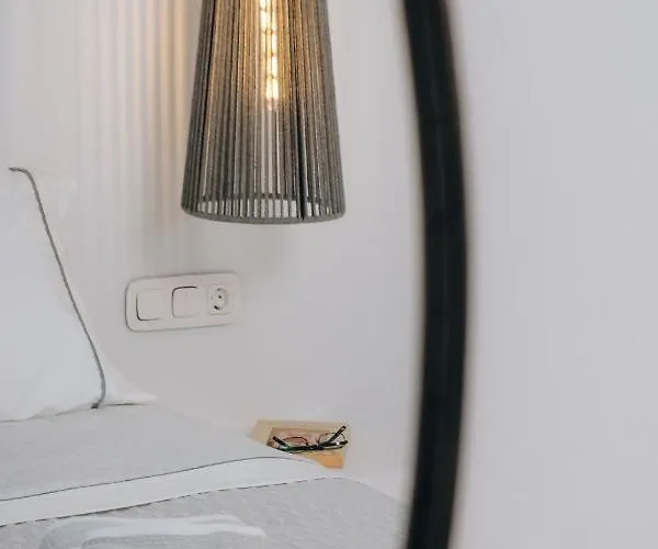 Xerolithos Natural Living Jaktstuga