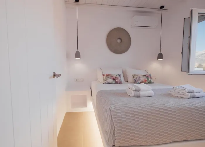 Xerolithos Natural Living * Kato Sangrion